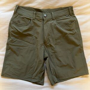 Howler Bros Waterman’s Work Shorts Men’s 35 Olive Green Ripstop Stretch